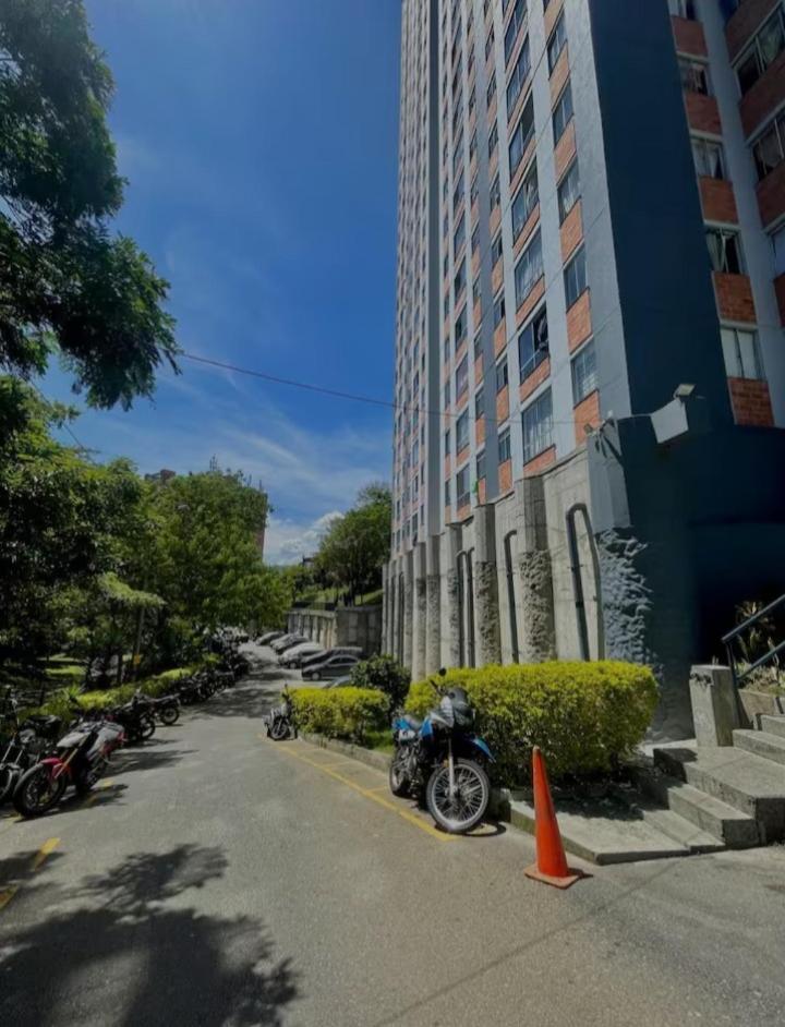 Apartamento Vistas Lindas Cerca Centro Medellin Exterior photo