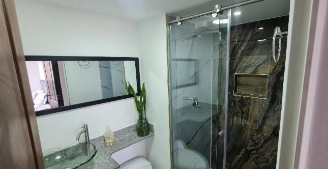 Apartamento Vistas Lindas Cerca Centro Medellin Exterior photo