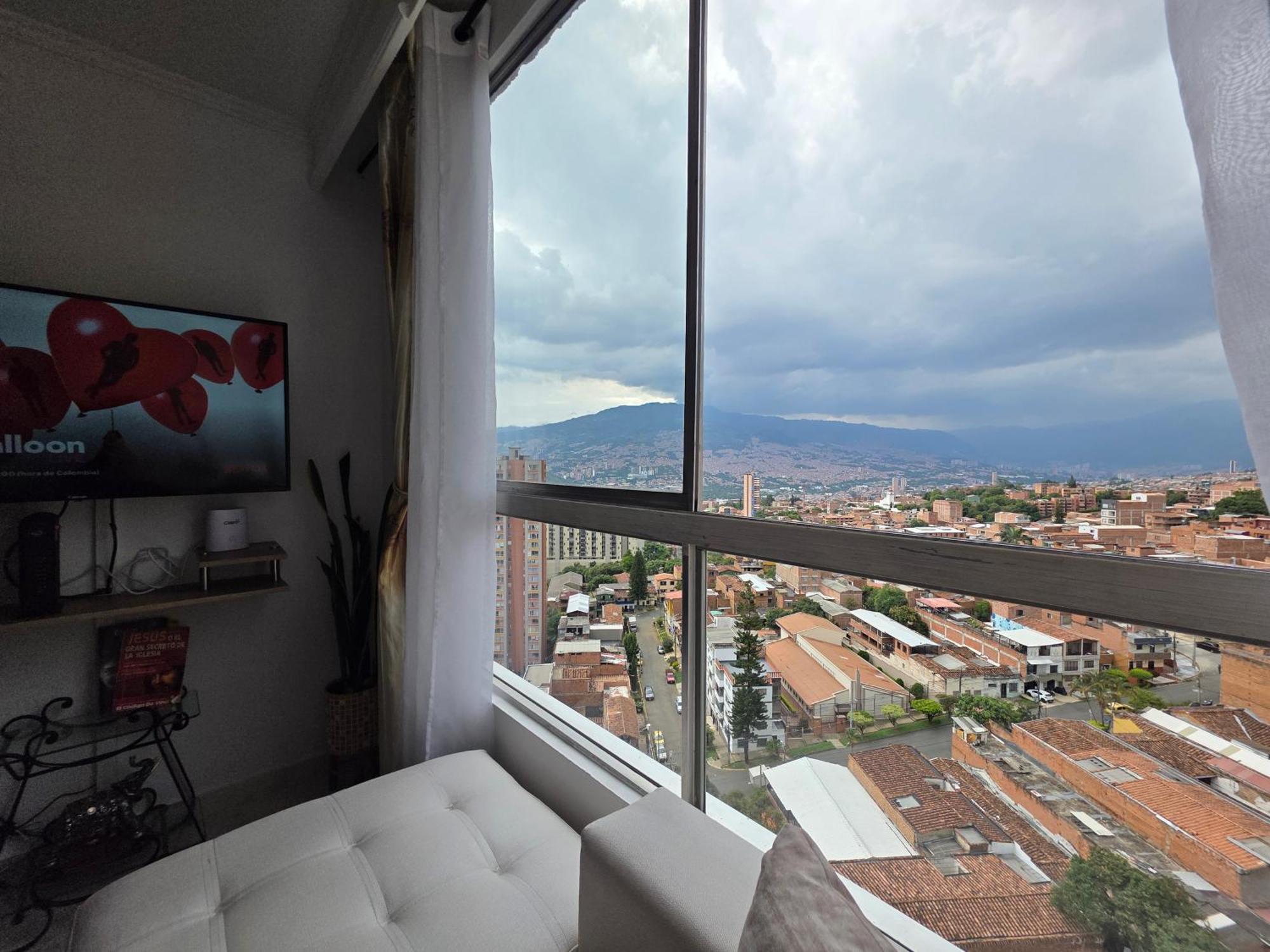 Apartamento Vistas Lindas Cerca Centro Medellin Exterior photo